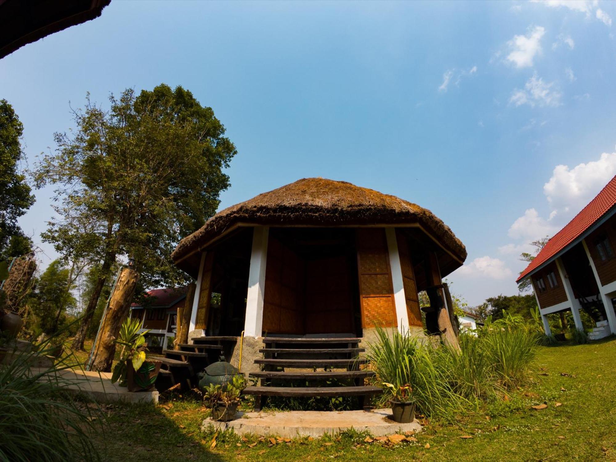 Bolaven Garden Bungalow And Tent - Tad Lo Ban Kiangtat Exterior photo